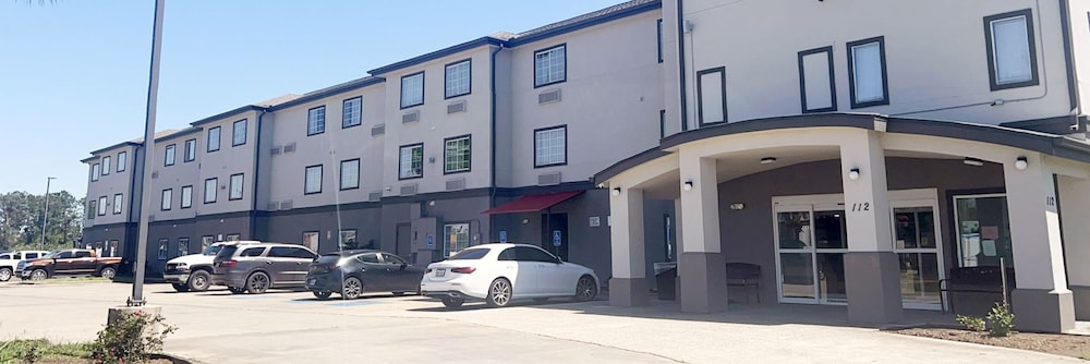 Oyo Townhouse Sulphur,LA Extended Stay I-10
