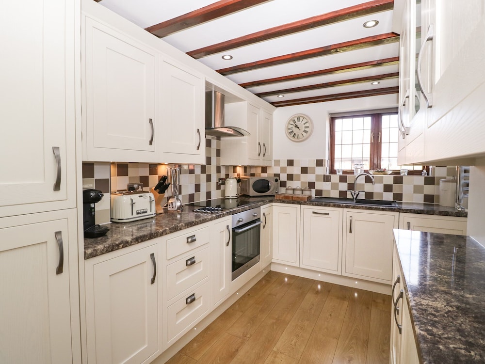 Burford Cottage