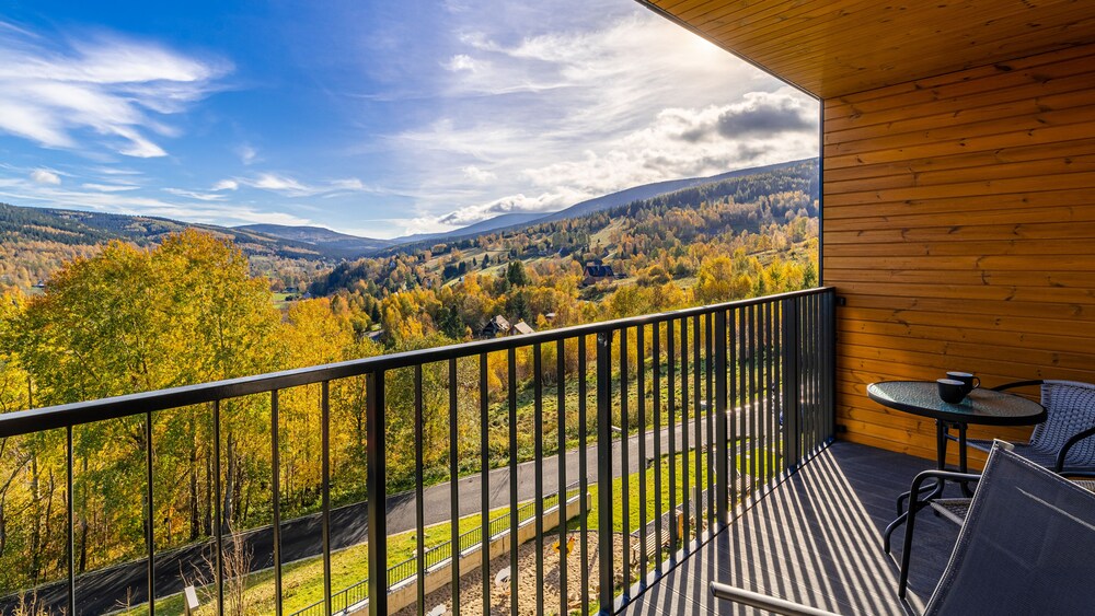 Apartamenty Sun & Snow IzerSKI Resort view 2