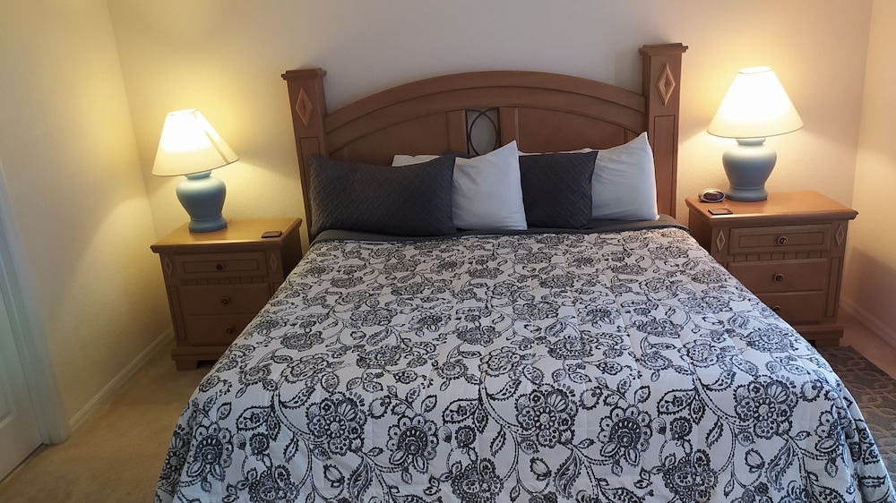 Hg423sp 4 Bedroom Villa in High Grove view 2