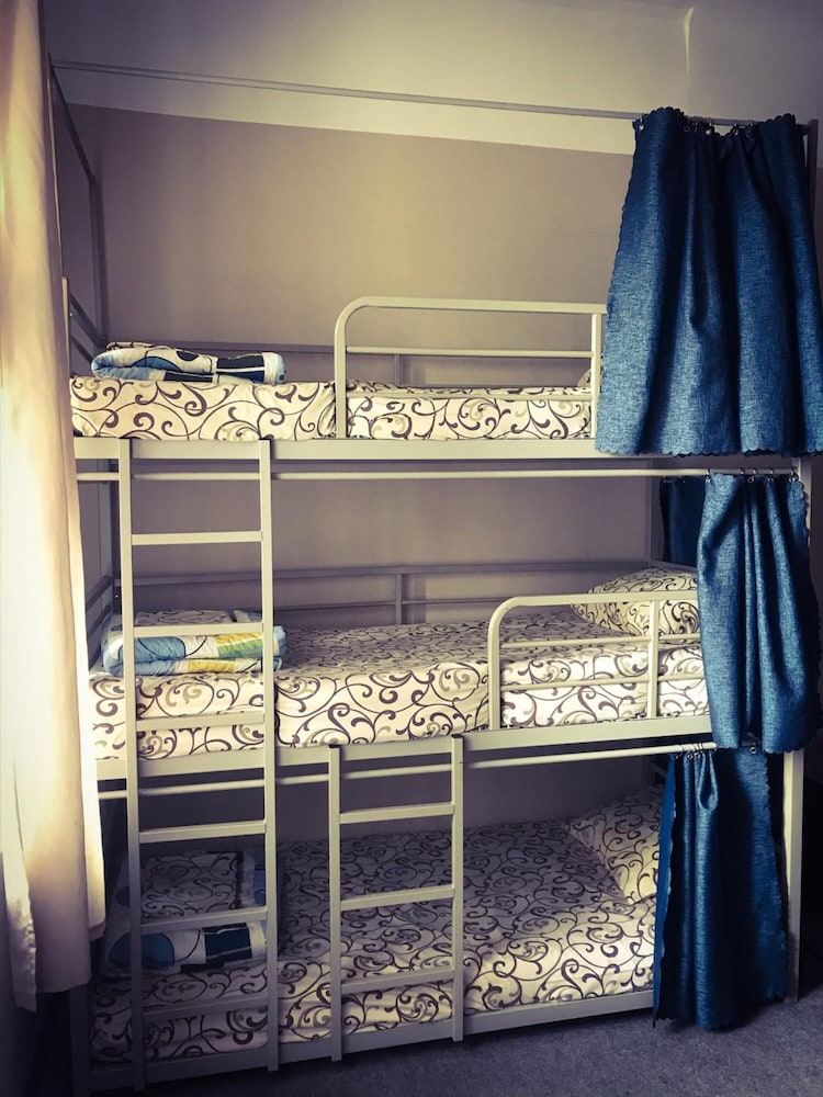 R Hostel
