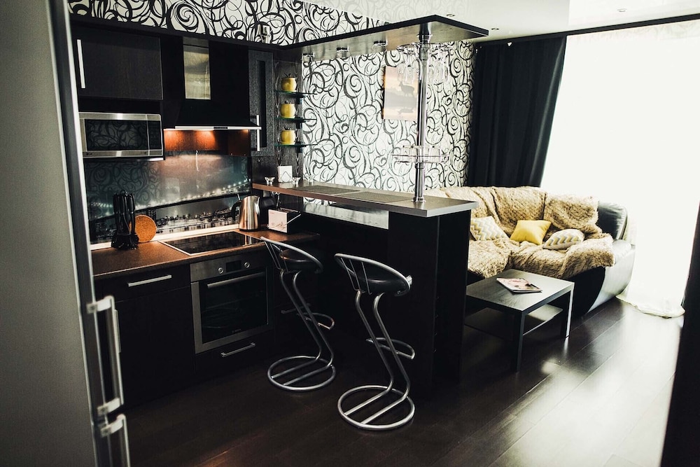 Apartment on Kuznetskstroevskiy 9 view 4
