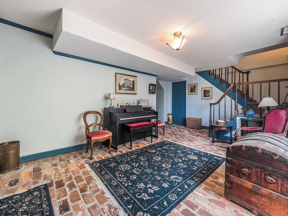 S.O.B. (Sweet Ol' Bill) by Topsail Realty