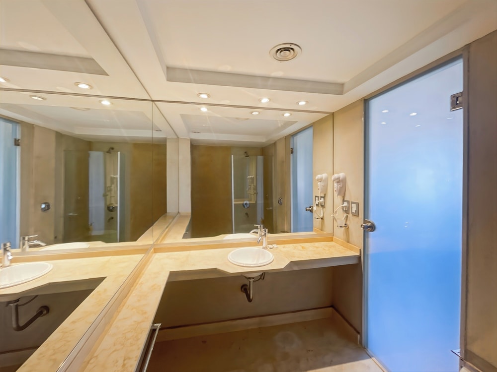 Ayres Suites Cochabamba