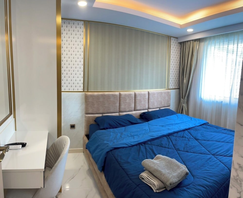 Dusit Grand Park 2
