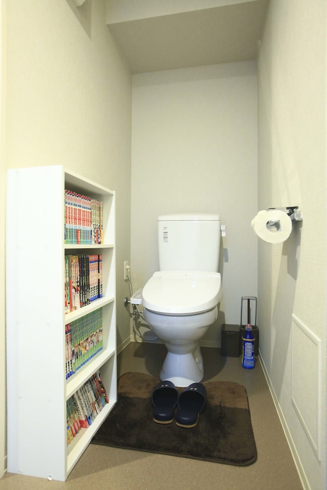 2500 Comics Room