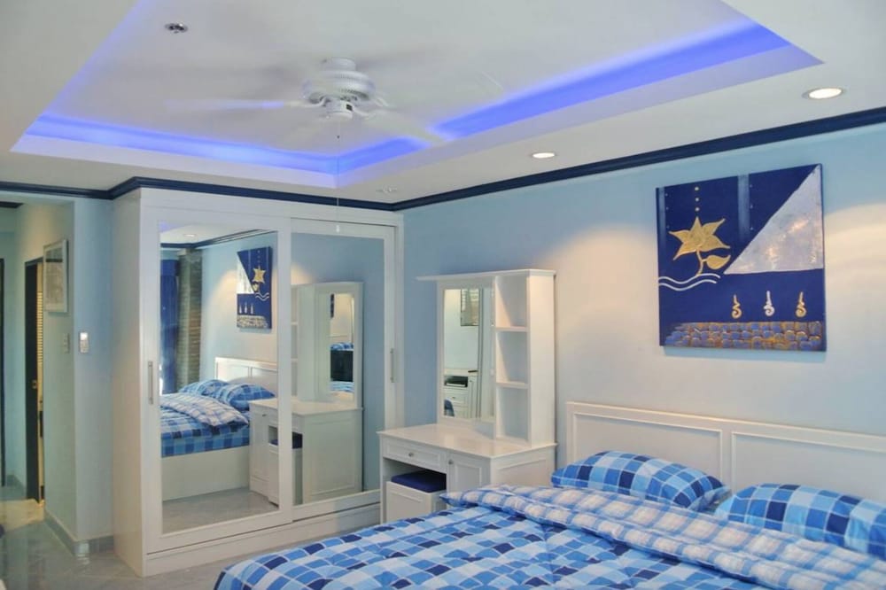 Jomtien Beach Condominium A2 Floor 12 Room 19 Studio view 3