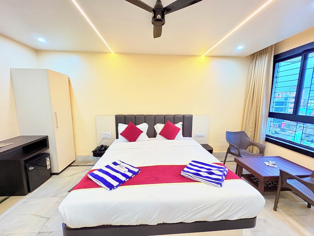 Binapani Hotel & Restaurant Tarapith