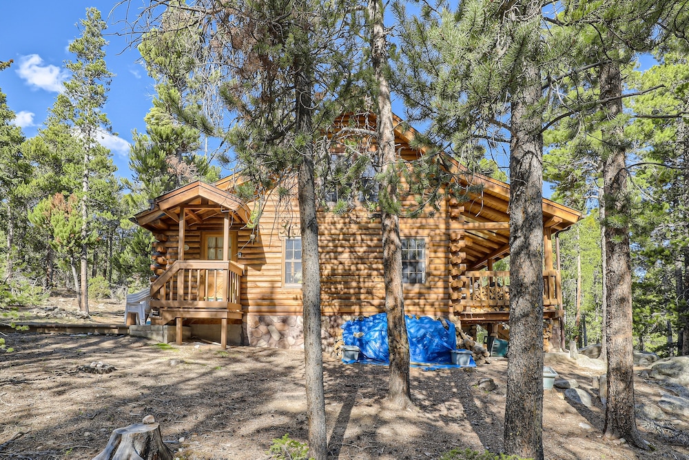 Alice's Awd Acres 2 Bedroom Cabin
