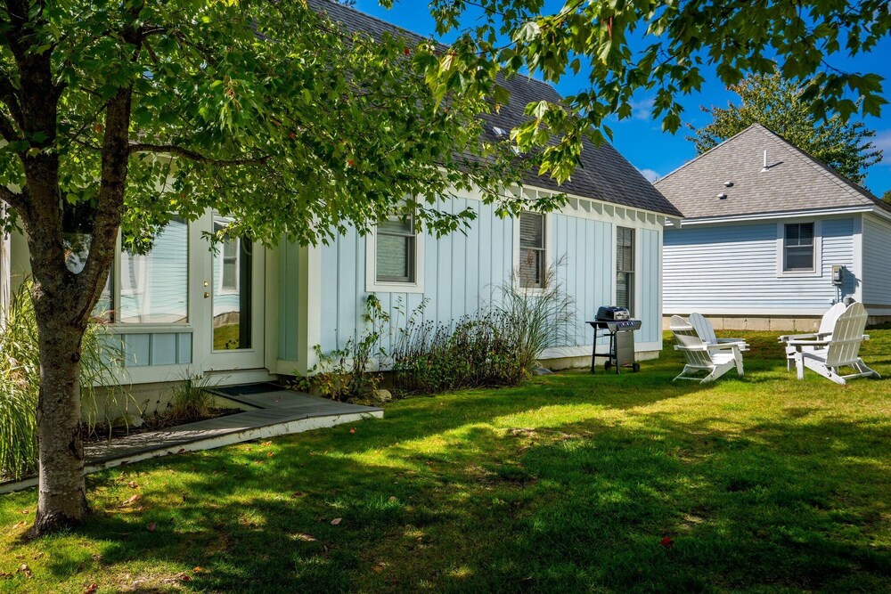 Captains Cottage Sleeps 6!