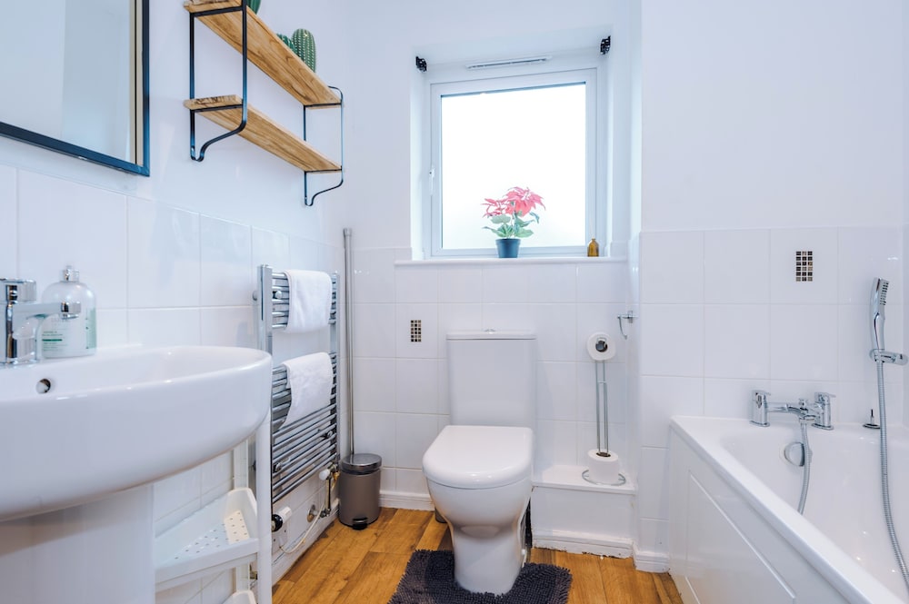 3br-sleeps6-garden-bbq-freeparking-pets