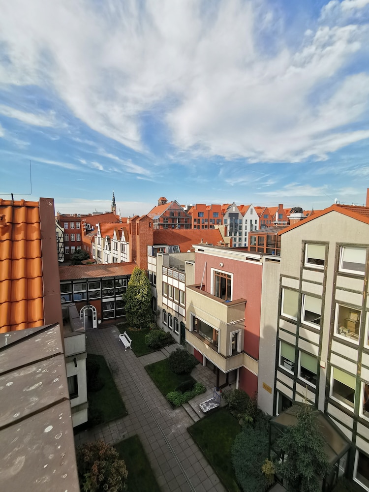 Hotel Elewator Gdańsk Hostel - Image 1