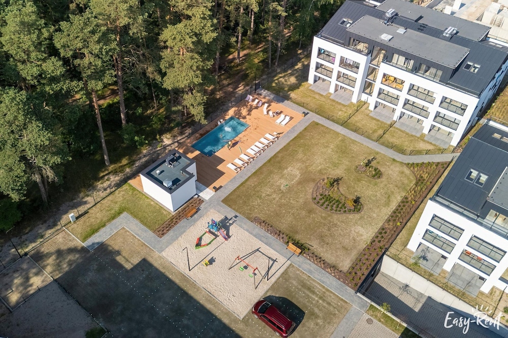 Apartment Lukecin Near Beach and Pool