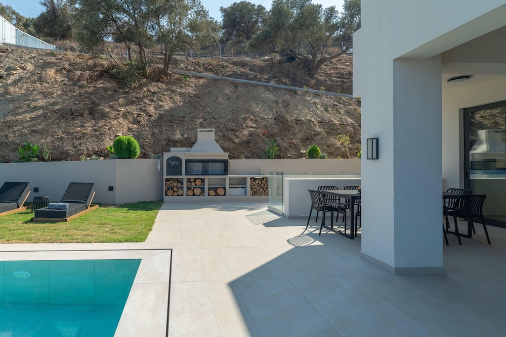 Luxury Villa Verde