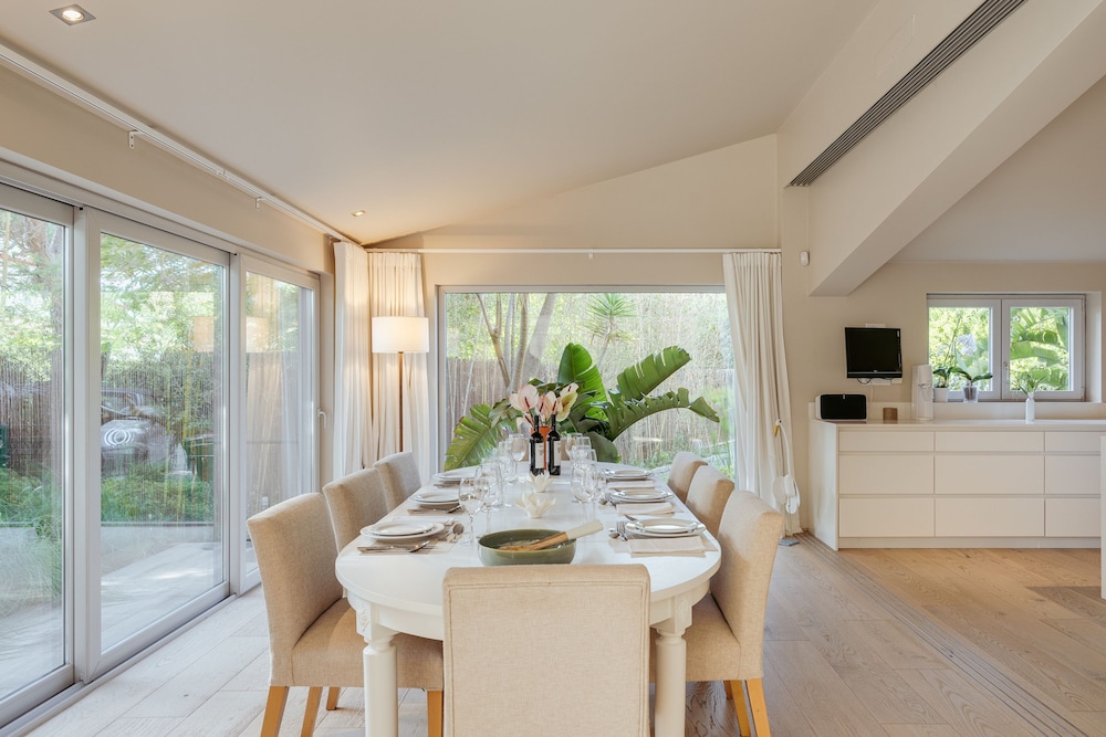 Light Villa by Cadenzalux