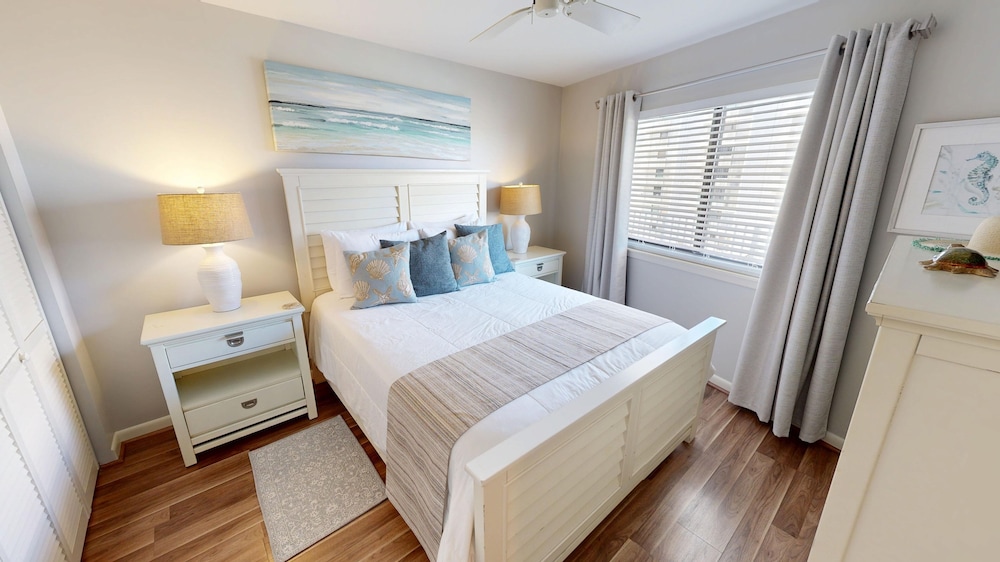 Mainsail 341 2 Bedroom Condo