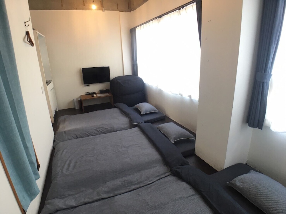 GOLDEN MILE Hostel view 4