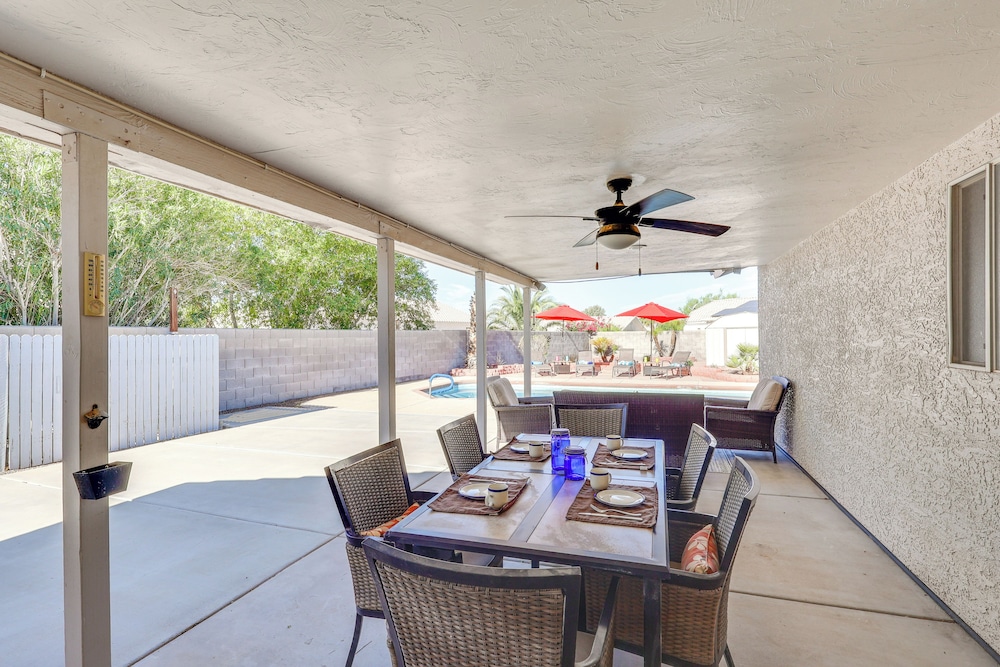 5 Mi to CO River: Home w/ Pool in Fort Mohave!
