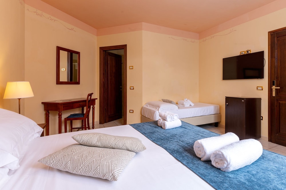 Borgo San Martino Residence Hotel & SPA