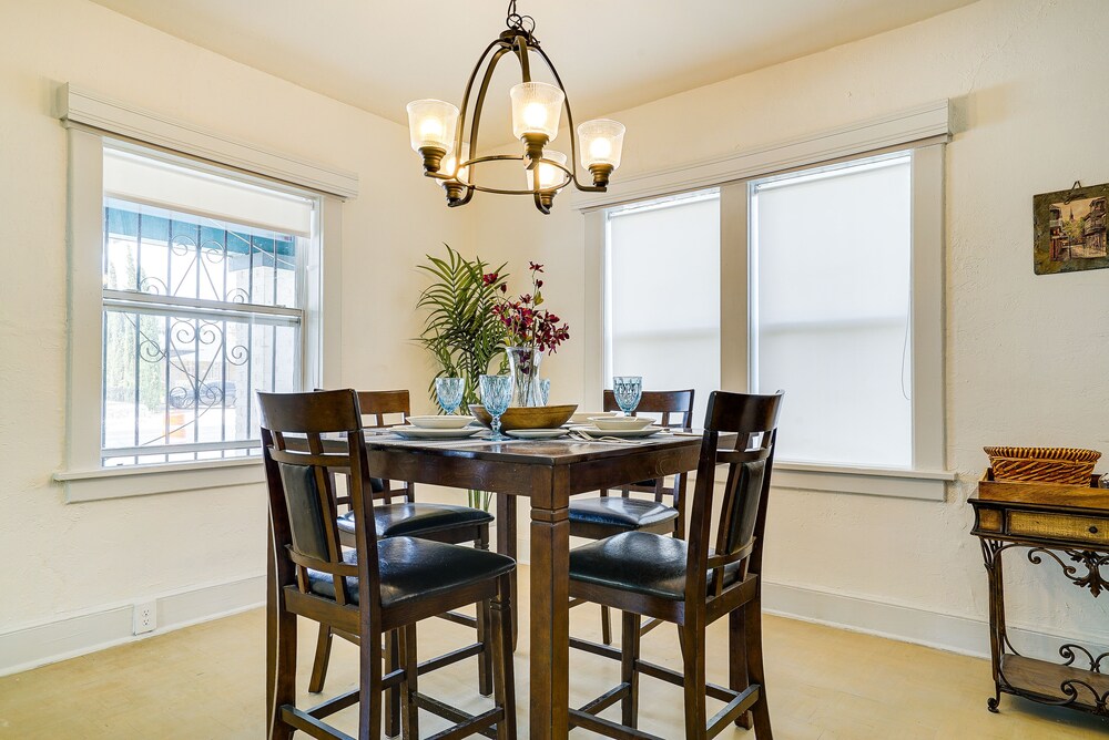 El Paso Vacation Rental: 4 Mi to Downtown!