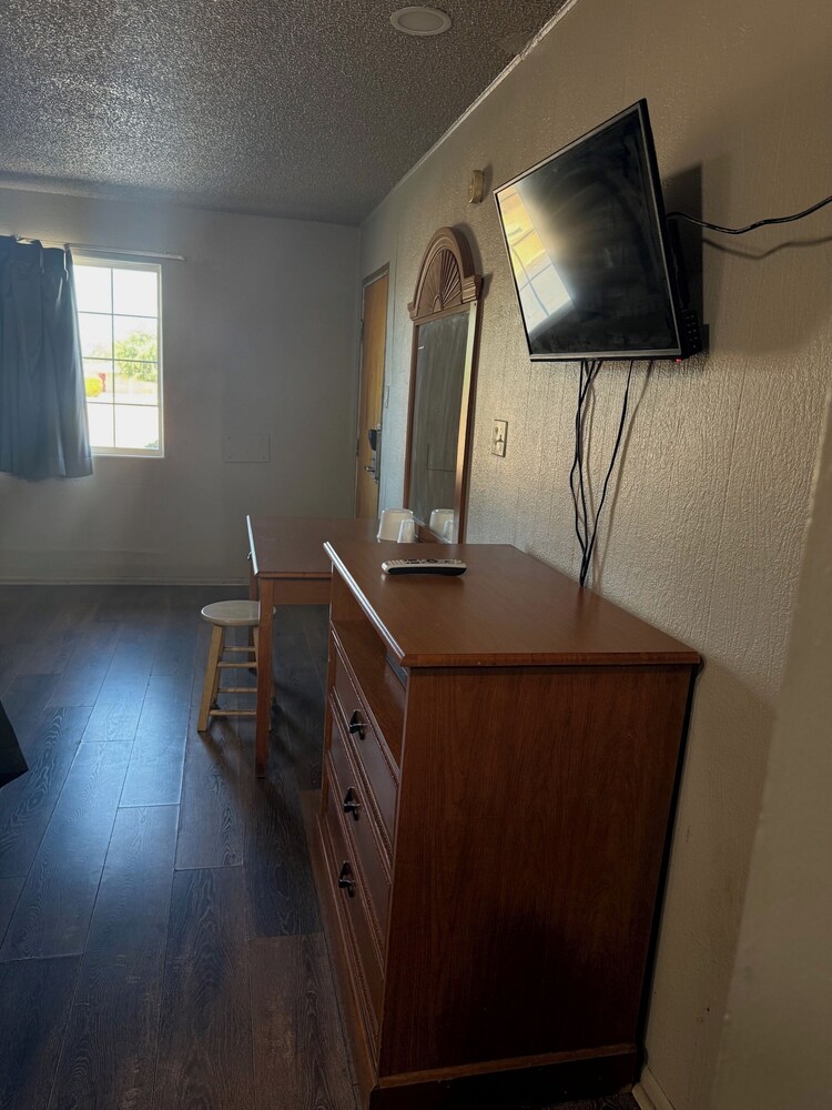 Apple Valley Motel