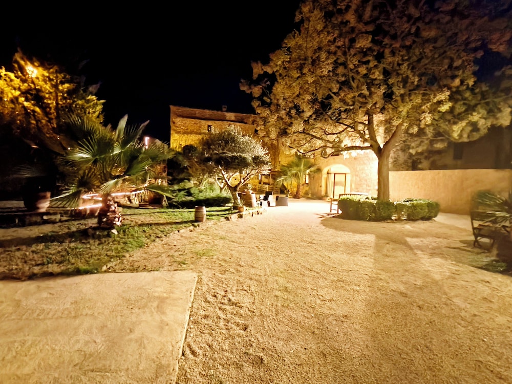 Mas de Castille Guest House