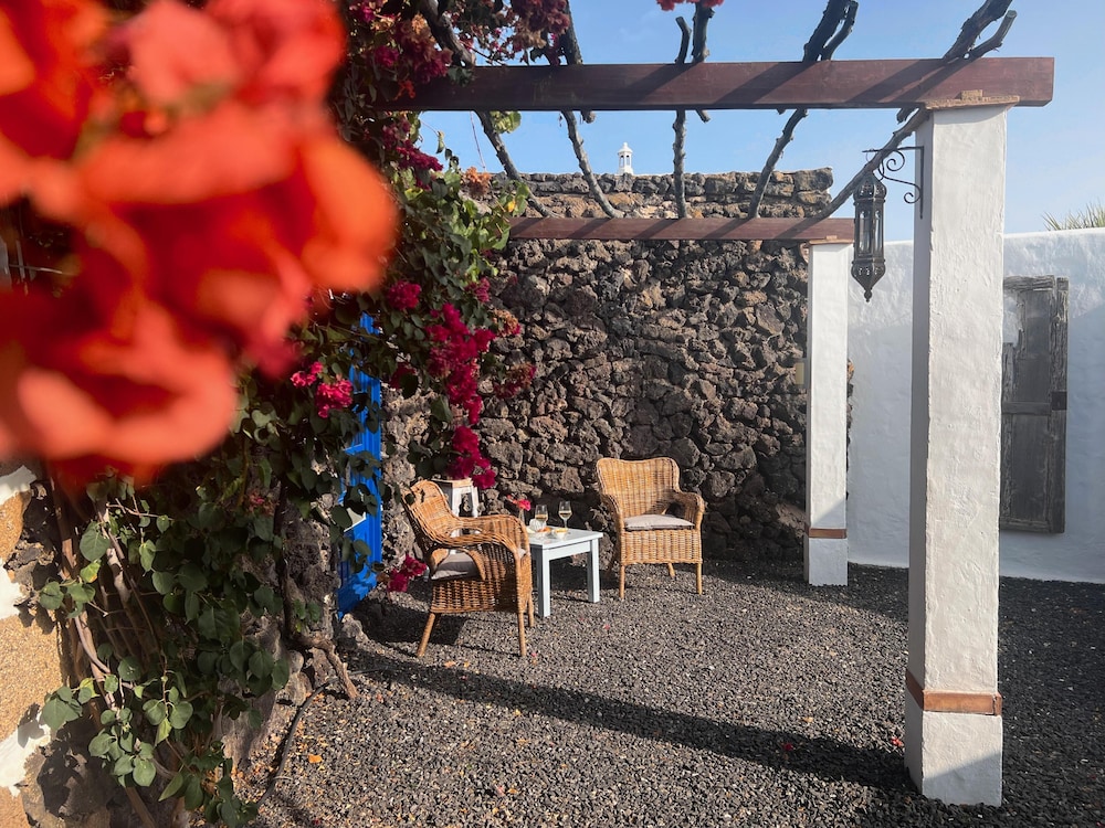 Finca/privategardens/doublebed/freep/tv/wifi