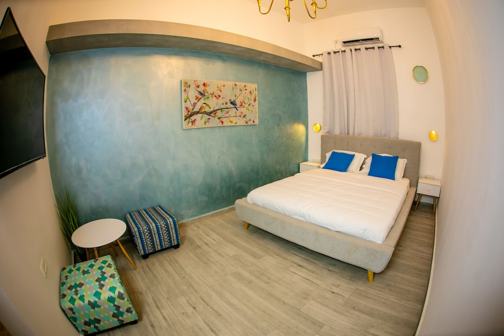 Eshel Mansion