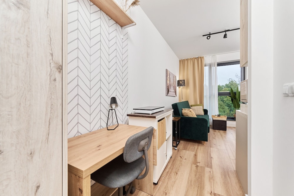 Studio Wrocław Fabryczna by Renters view 5