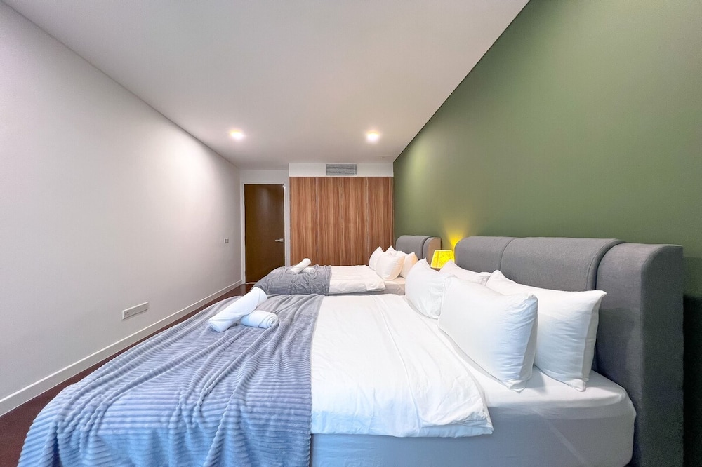 Neu Suites Horizon View Apartments