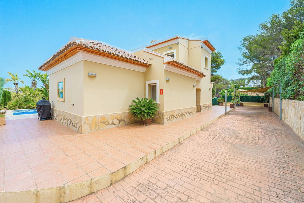 Villa Montgo View
