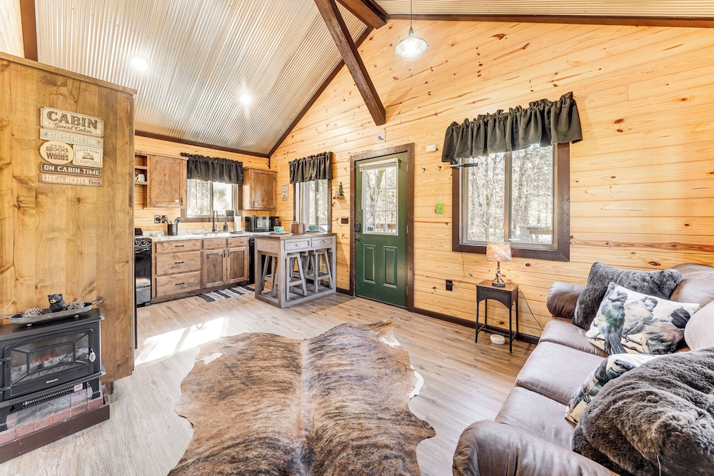 'bluebird Treehouse' Near Kiamichi Mtns w/ Hot Tub