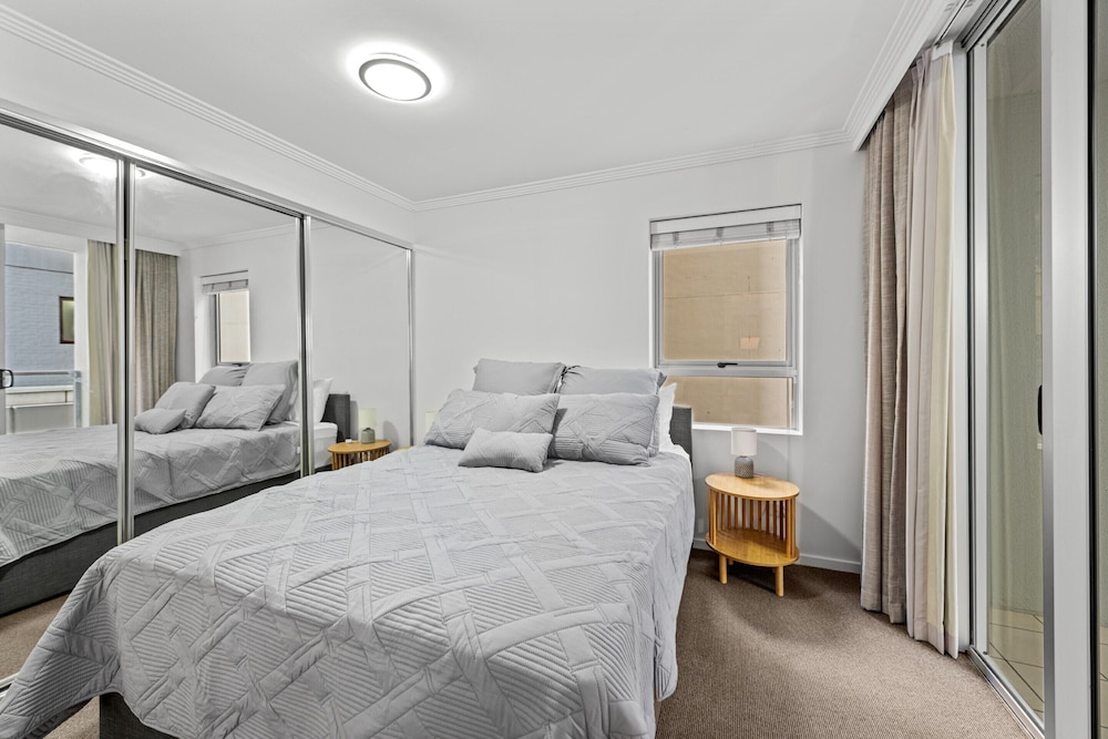 Prime City Residence With Pool, Gym and Parking
