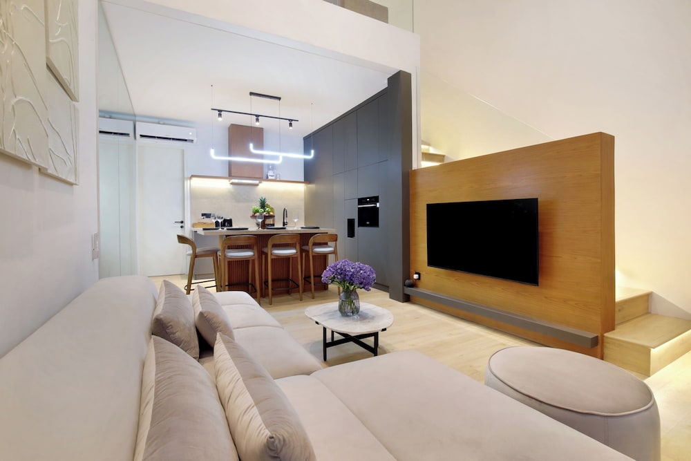 The Oasis II Townhouses by BREIG