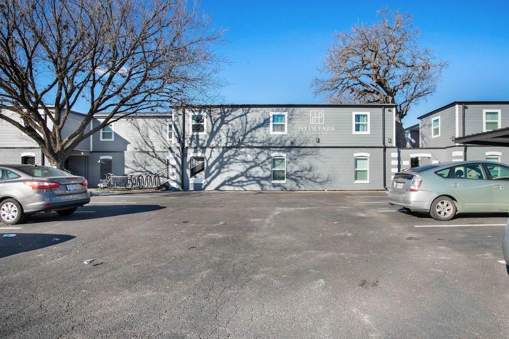 Cozy 2BR Near UT Hyde Park Evonify - Image 1