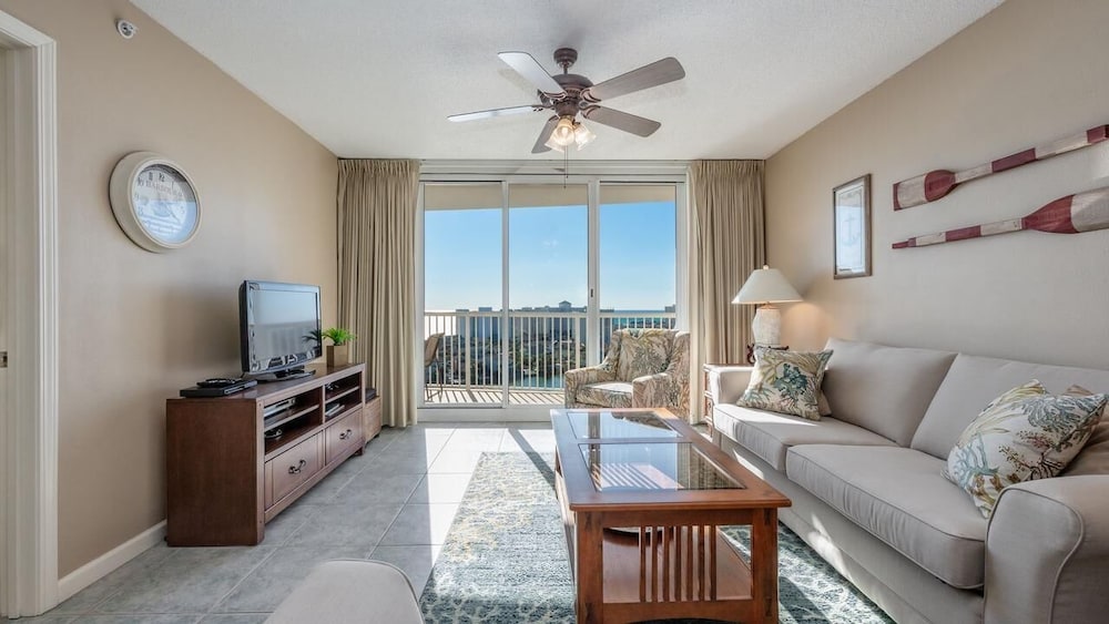 Pelican Beach Terrace 1203