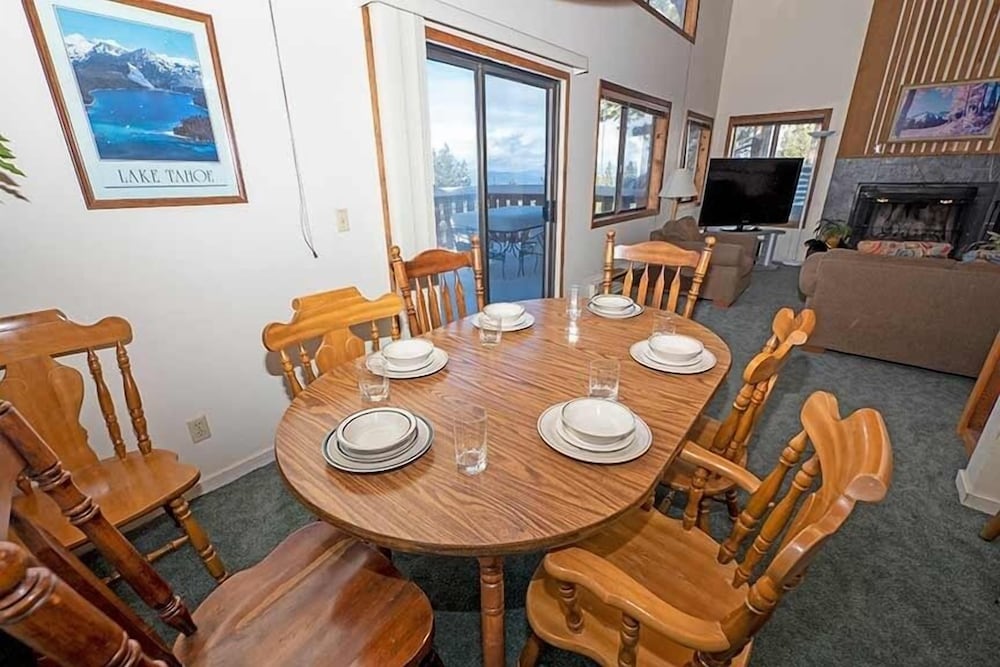 1228 Timber Lane 4 Bedroom Home by RedAwning