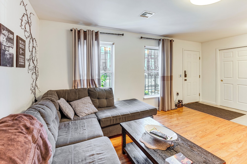 8 Mi to Nyc: Centrally Located Jersey City Apt!