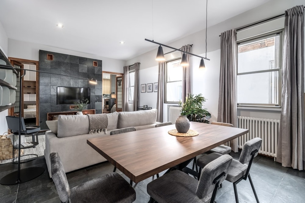 Monroe - 2 Bedrooms in Chueca