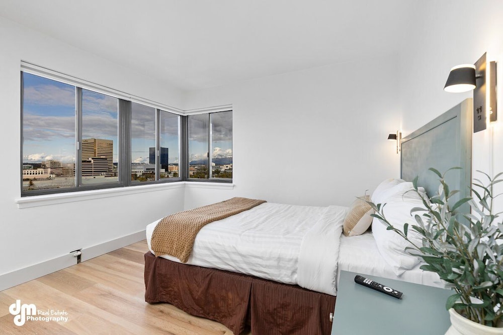 Hotel Inlet View Tower - Image 1