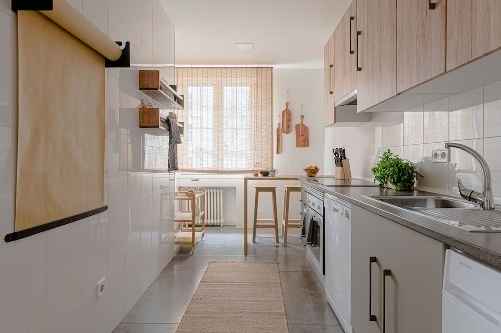 Sumatra - 3 Bedrooms and Terrace in Castellana