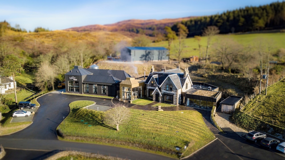 Hotel Isle of Raasay Distillery - Image 1