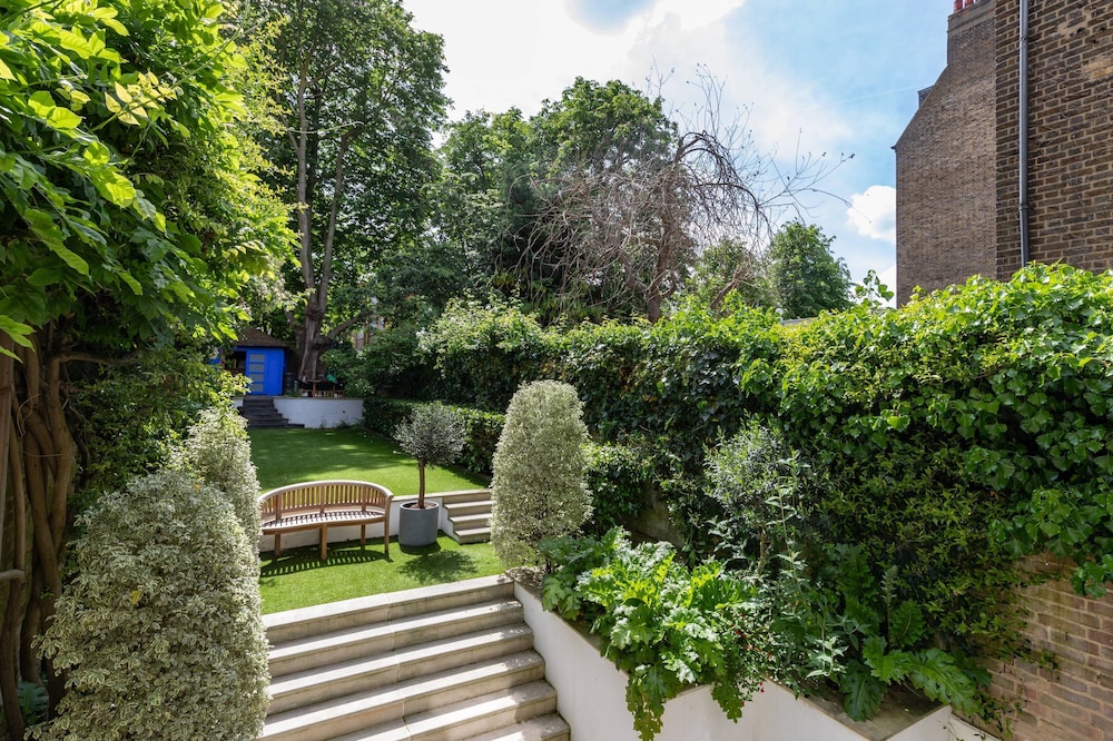 Maida Avenue II by Onefinestay