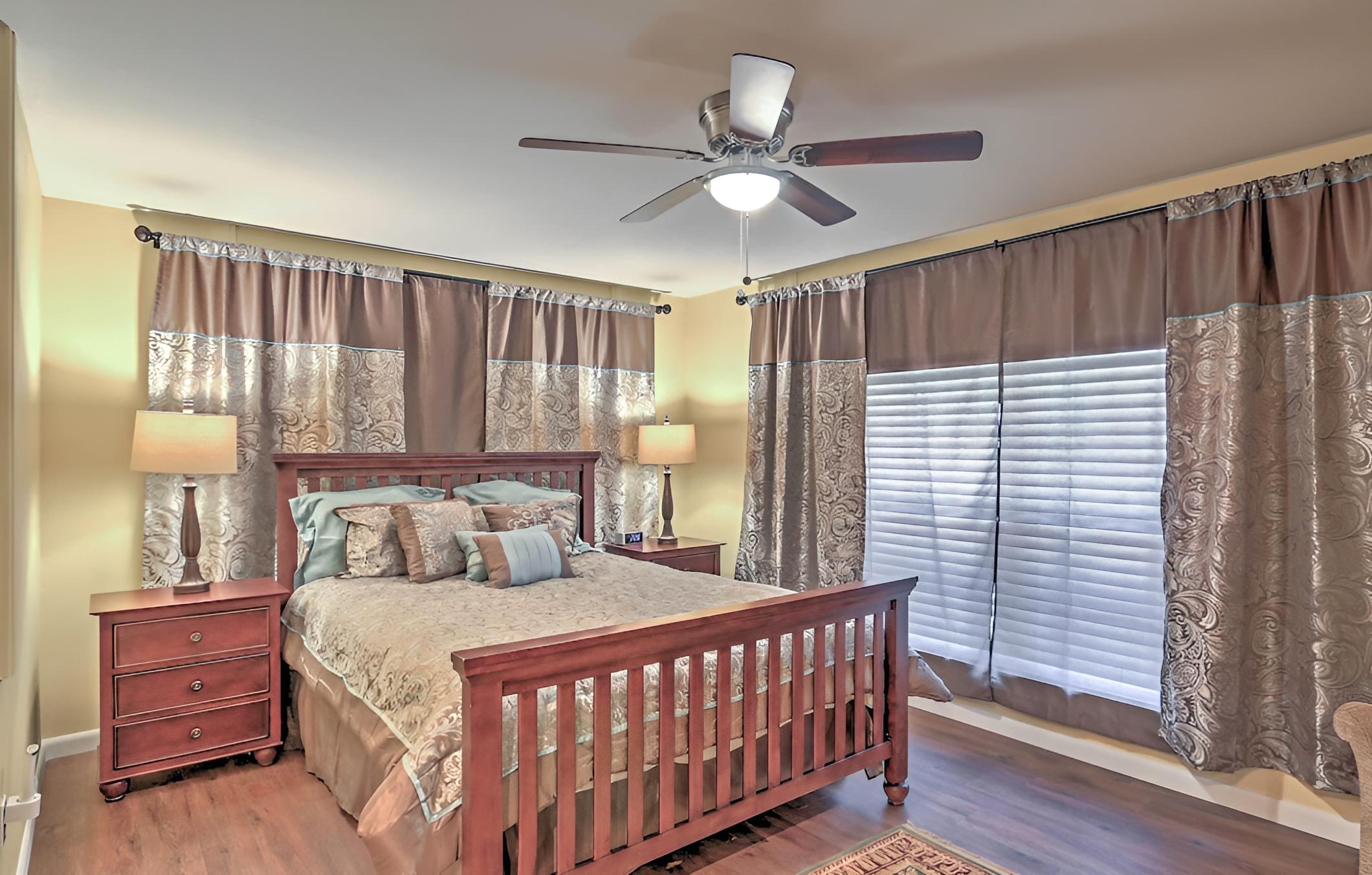 Glen Rose Ranch House - Walk to Downtown! view 4