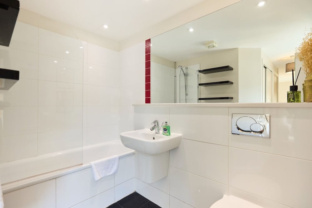 The Brick Lane Arms - Breathtaking 2bdr Penthouse With Balcony
