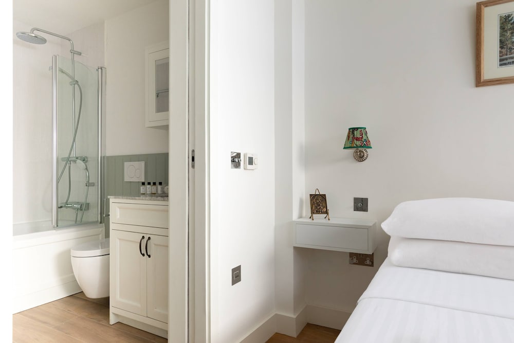 Alba Place III by Onefinestay