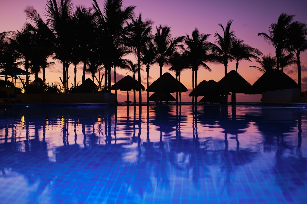 Hotel NYX Cancun All Inclusive