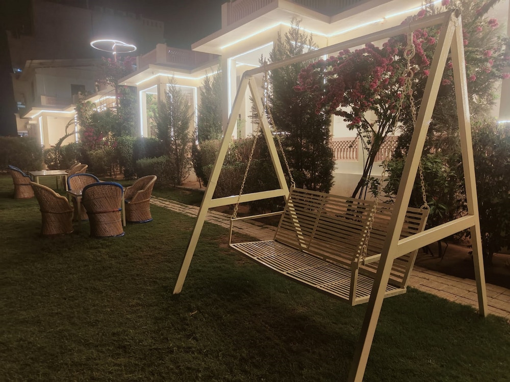 Brahma Heritage-Luxury Rooms with Pool