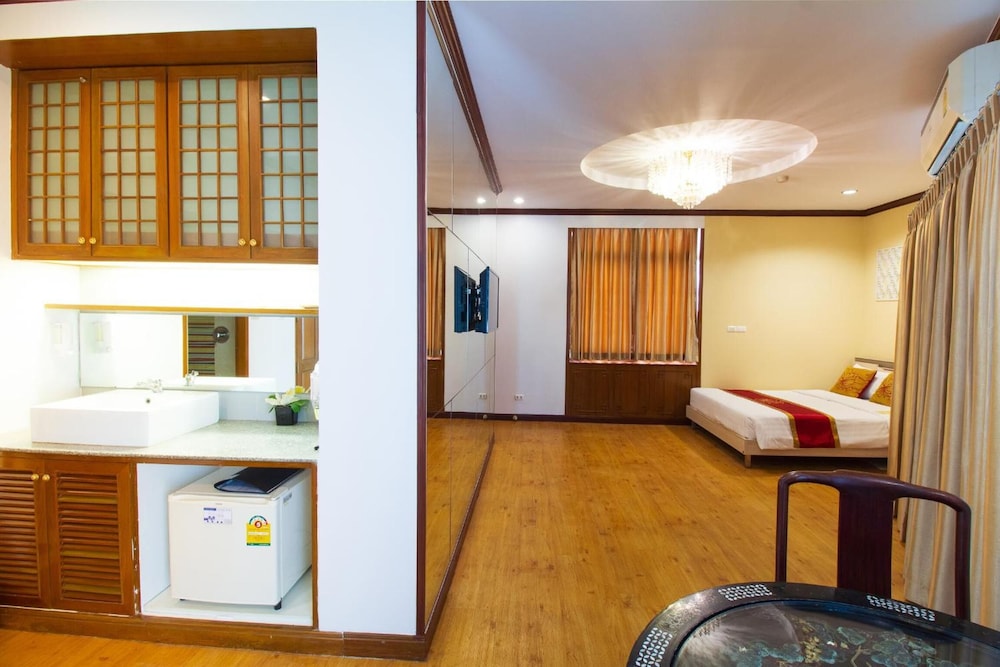 hotel room