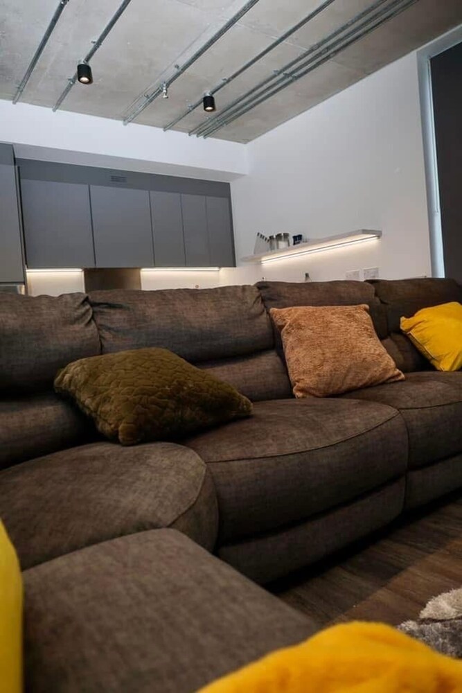 Remarkable 3-bed Apartment in London
